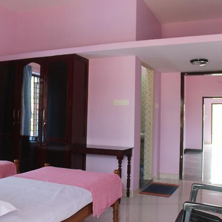 Puthenchirayil Homestay Thiruvananthapuram Exteriör bild