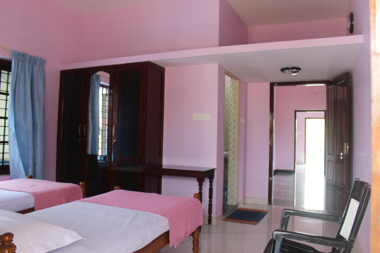 Puthenchirayil Homestay Thiruvananthapuram Exteriör bild